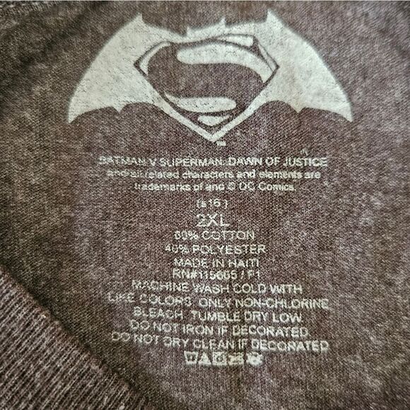 Batman vs Superman Dawn Of Justice DC Comics Crew Neck Grey Graphic T-Shirt 2XL - Picture 3 of 4